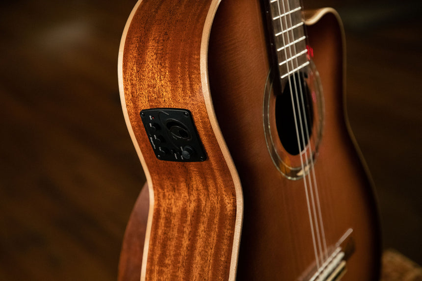 ORTEGA Performer Series Konzertgitarre Cutaway - Preamp + Tasche - Musik-Ebert Gmbh