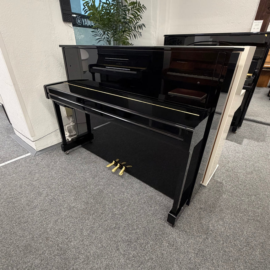 Yamaha Klavier B 2 SC2 Occasion – schwarz poliert, mit Silent-System, Bj. 2019, neuwertig (gebraucht)