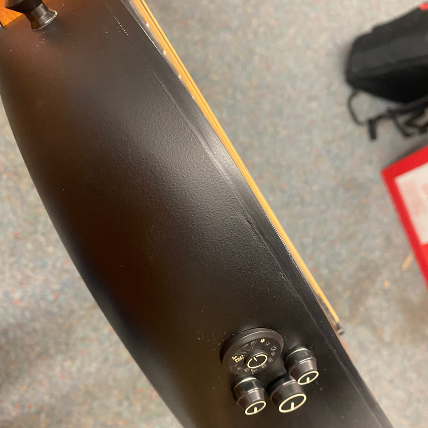 Ovation Ultra 1516PBM-G E-A Pitch Black Elektro-Acousticguitar mit Koffer (B-Ware) - Musik-Ebert Gmbh