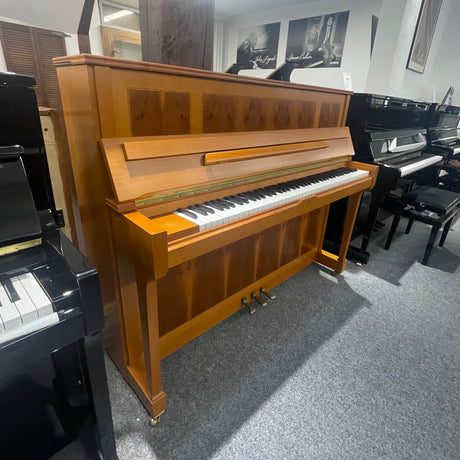 W.SCHIMMEL Klavier 120 J Kirsch-Eibe mattglanz Occasion Bj. 1990, Bestzustand mit Renner Mechanik (gebraucht) - Musik-Ebert Gmbh
