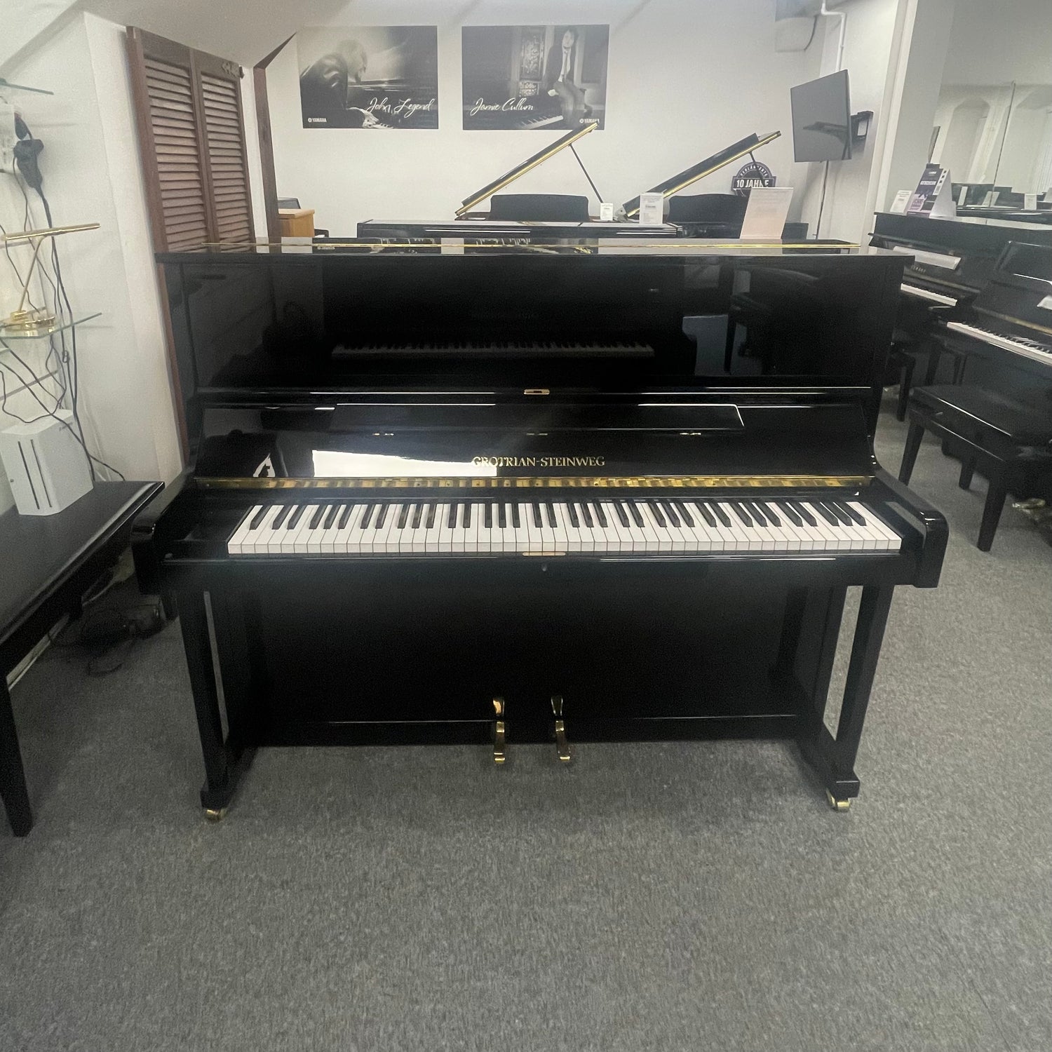 GROTRIAN-STEINWEG Klavier 122 V schwarz poliert Occasion Bj. 1988, sehr guter Zustand (gebraucht) - Musik-Ebert Gmbh