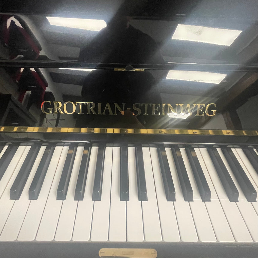 GROTRIAN-STEINWEG Klavier 122 V schwarz poliert Occasion Bj. 1988, sehr guter Zustand (gebraucht) - Musik-Ebert Gmbh