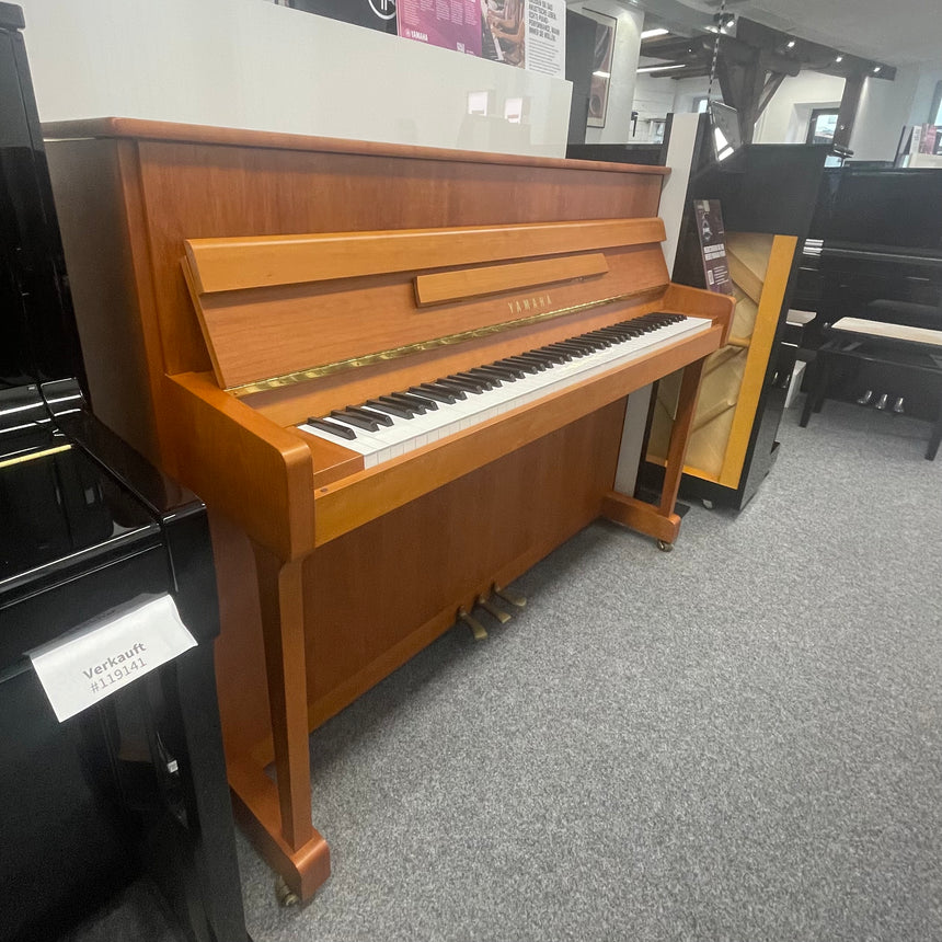 Yamaha Klavier P112 Kirsche Occasion Bj. 2005, sehr guter Zustand (gebraucht)