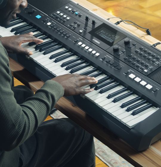 Yamaha Keyboard PSR - E 483 - Musik-Ebert Gmbh