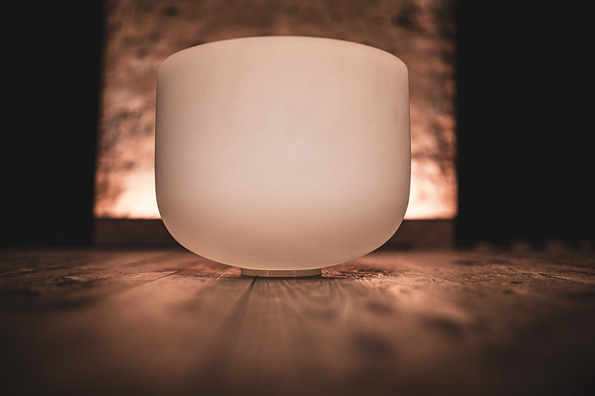 MEINL Sonic Energy CSB12C, white frosted – in warm lighting
