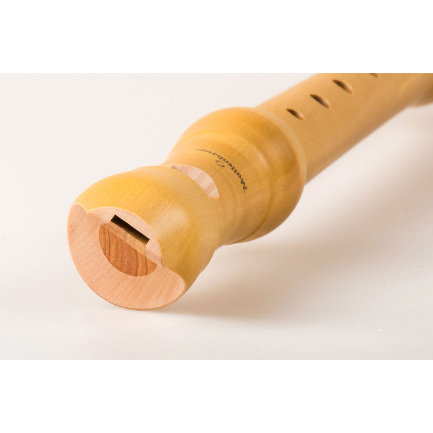 Mollenhauer Student 1003 soprano recorder in light natural pearwood, German fingering – mouthpiece and windway detail