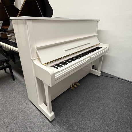 Yamaha U1 Klavier weiss poliert Bj. 1990 sehr guter Zustand (gebraucht) - Musik-Ebert Gmbh
