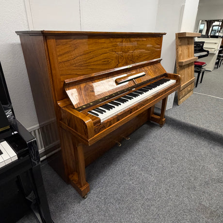 STEINWAY & SONS Klavier Mod. V-125 Wurzelnussbaum Occasion Bj. 1945 Generalüberholt (gebraucht) - Musik-Ebert Gmbh