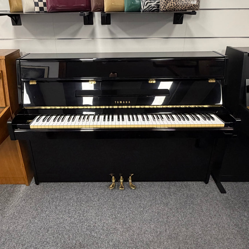 Yamaha Klavier M1J Occasion – schwarz poliert, Bj. 1982, Made in Japan (gebraucht)