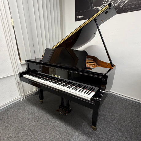 Yamaha Flügel GP 1 Occasion – schwarz poliert, Bj. 1997, Made in Japan (gebraucht) - Musik-Ebert Gmbh