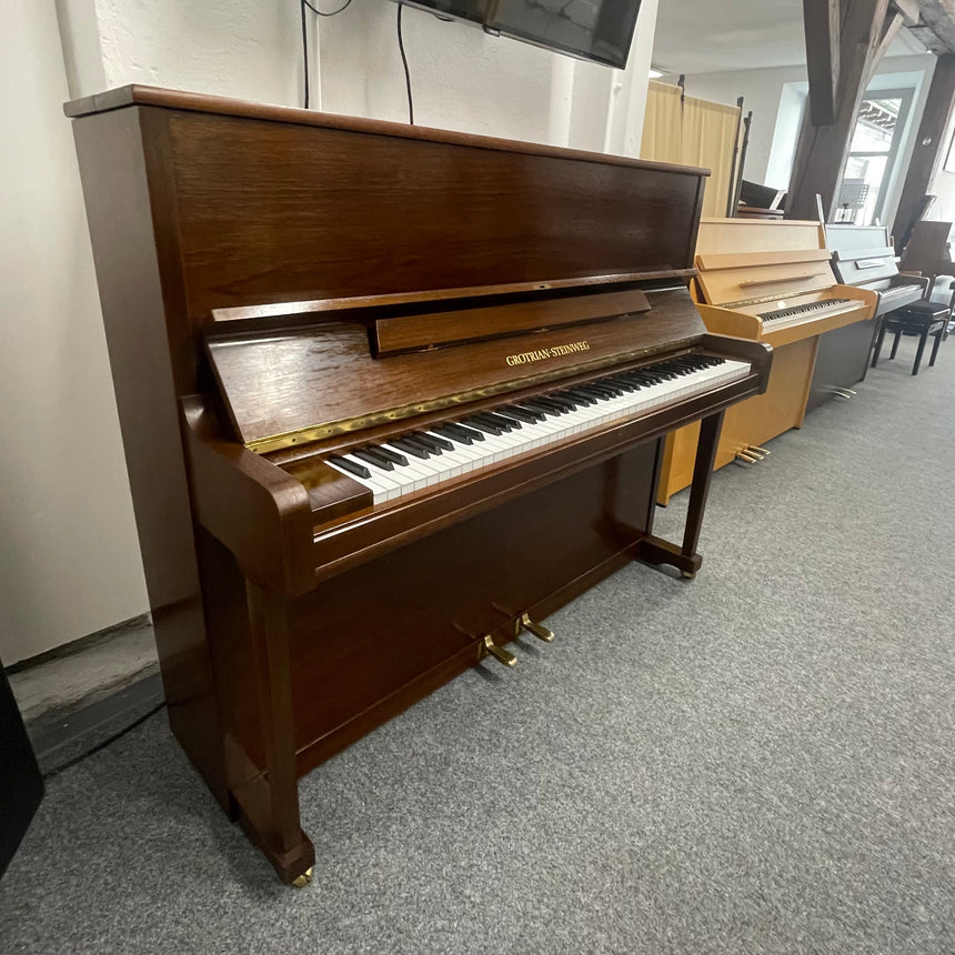 GROTRIAN-STEINWEG Klavier 122 K Occasion Nussbaum sehr guter Zustand Bj. 1985 (gebraucht) - Musik-Ebert Gmbh