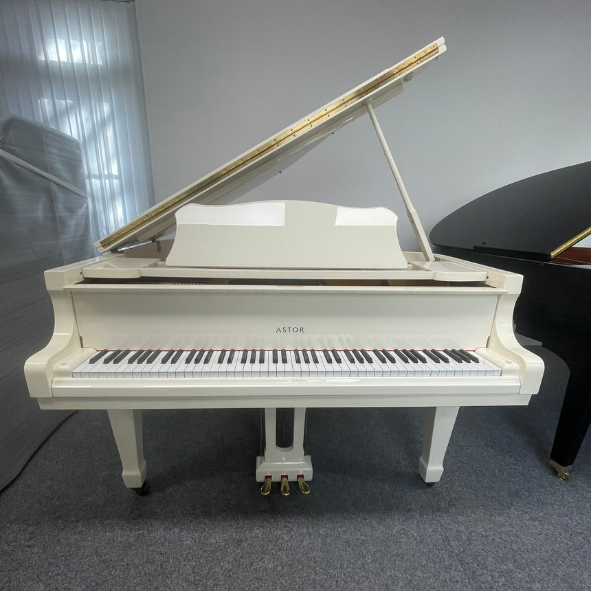ASTOR Flügel G 56 Occasion 160 cm weiß poliert Bj. 2000 (gebraucht) + Klavierbank - Musik-Ebert Gmbh