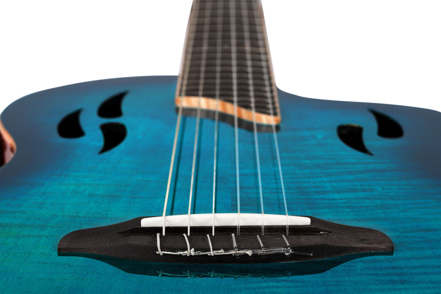 ORTEGA TourPlayer DeLuxe Nylon String Gitarre 6 String - geflammtes Ahorn Blau + Bag - Musik-Ebert Gmbh