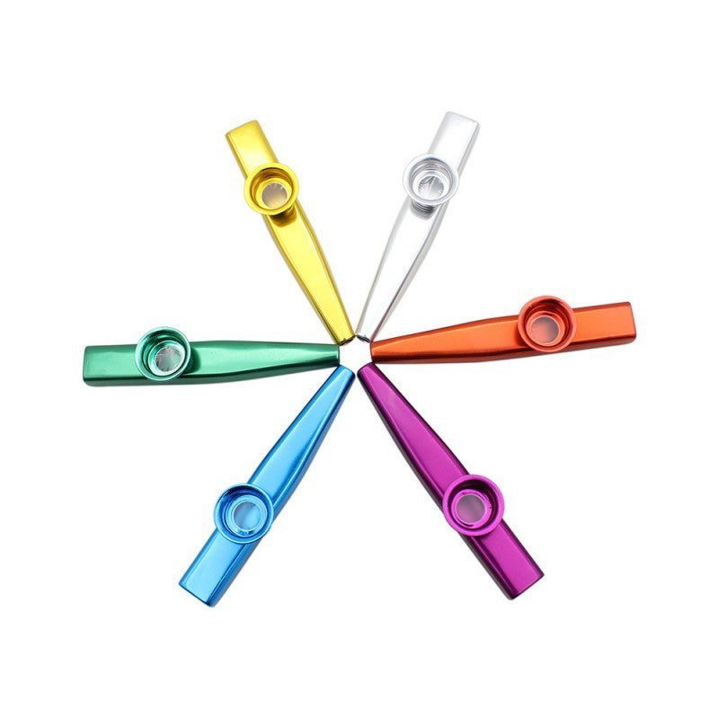 U-Turn Kazoo aus Metall – buntes Mirliton mit summender Membran, Farbe nicht wählbar
