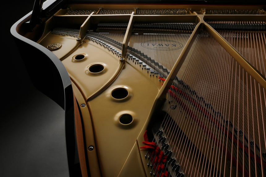 Cadre en fonte et cordes du Kawai GL-50, détail de la galerie du fabricant