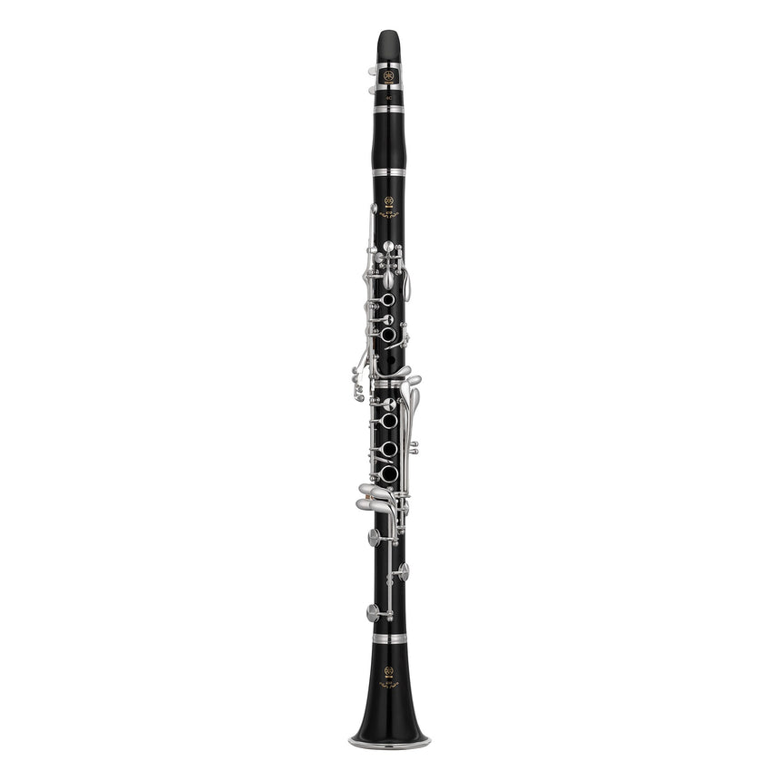 Yamaha YCL-650, Grenadillholz, versilberte Klappen – Gerade Gesamtansicht von vorn.