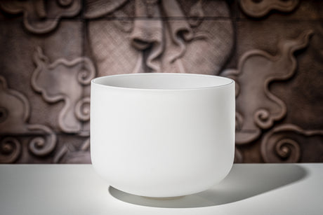 MEINL Sonic Energy CSB12F, blanc dépoli – devant un fond ornementé