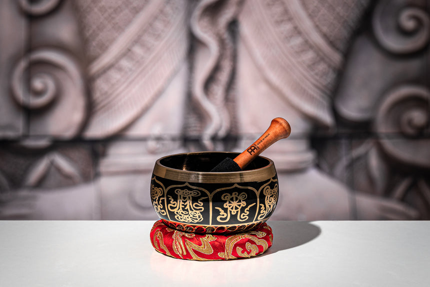 MEINL Sonic Energy SB-OR-400-R red singing bowl, 400 g – with mallet on a red ring cushion