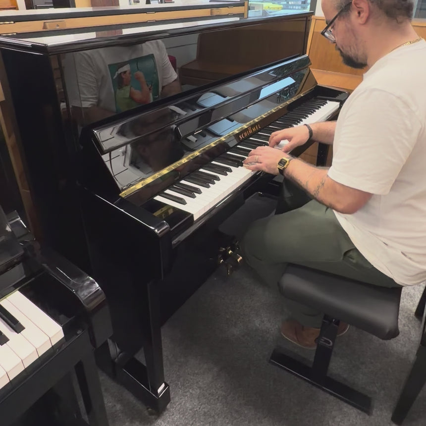 Schimmel 116 C piano droit d'occasion – noir brillant, année 2004, Made in Germany (occasion)