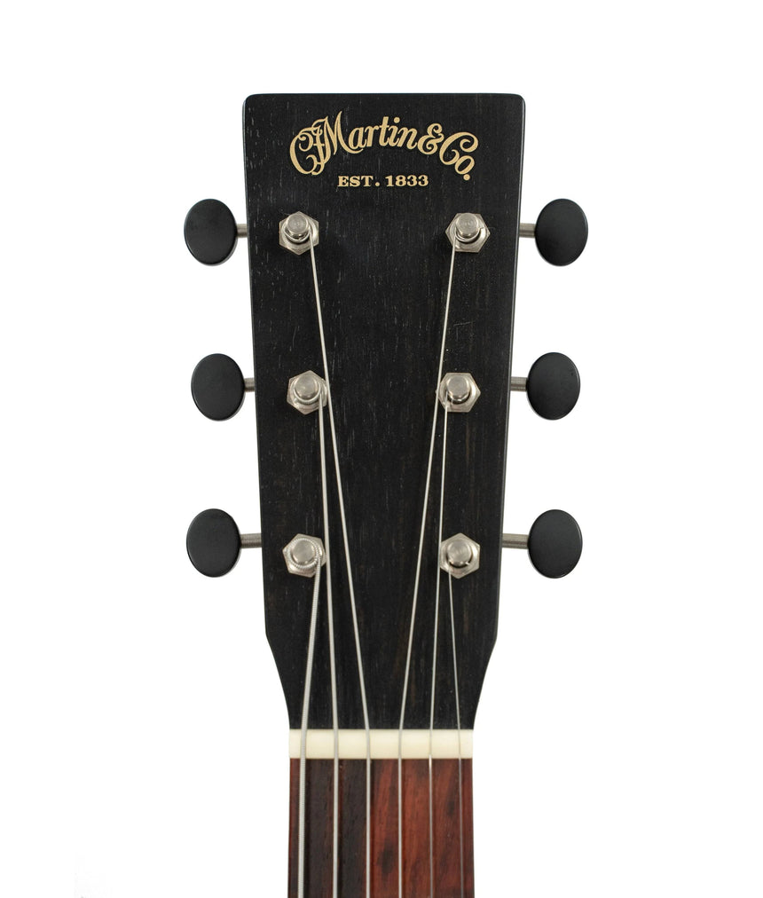 Martin Guitars 000-17E Black Smoke mit Tonabnehmer und Softcase - Musik-Ebert Gmbh